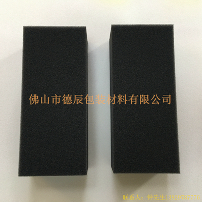 主要用于高速賽車燃料油箱內部填充，起到緩沖作用。